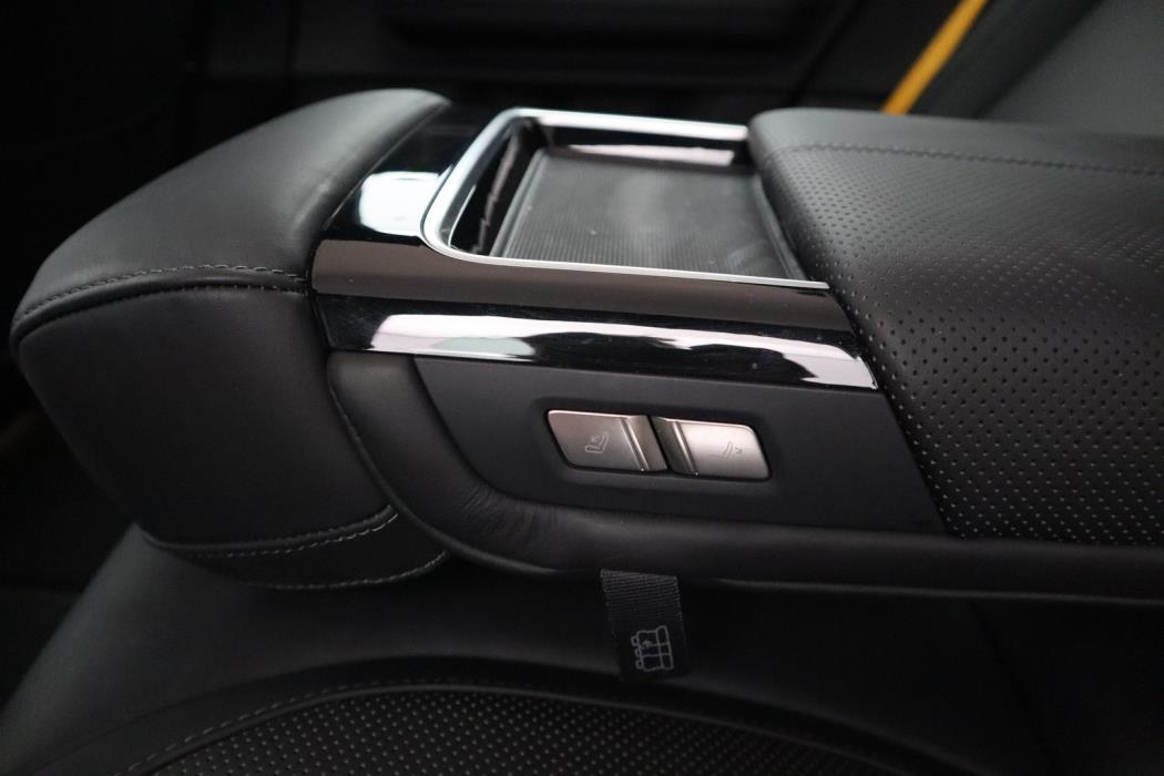 POLESTAR 4 2025
