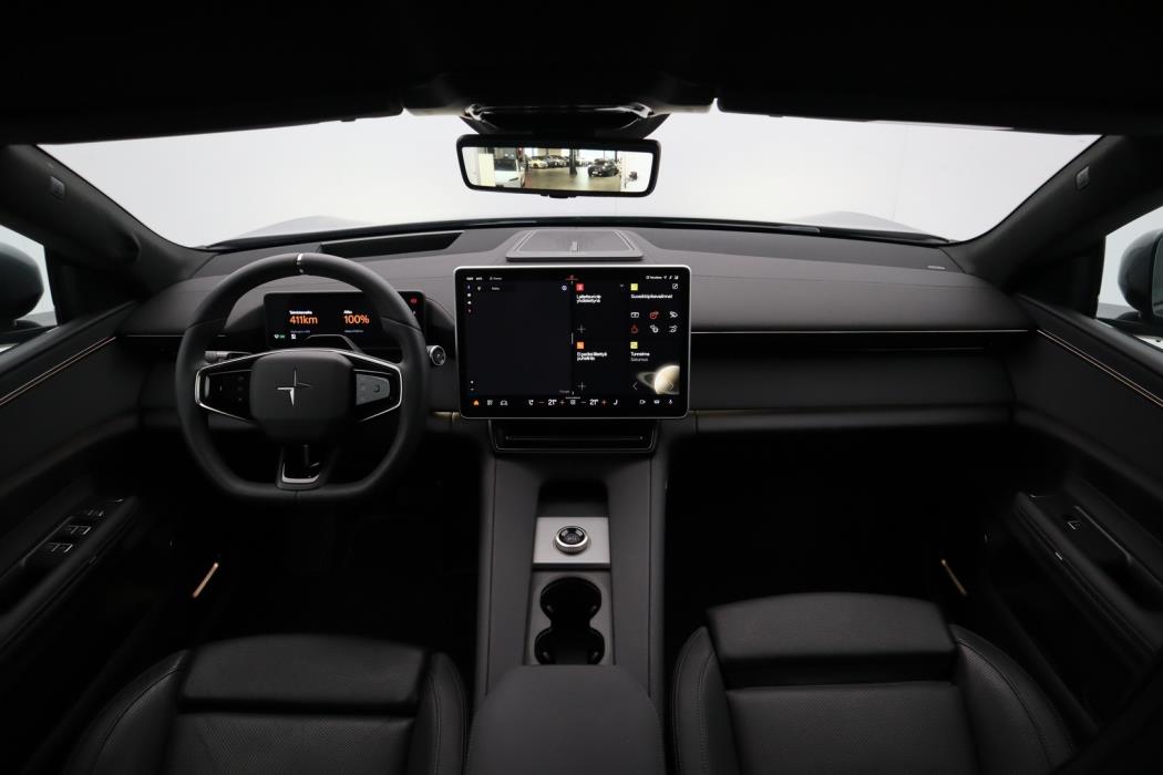 POLESTAR 4 2025
