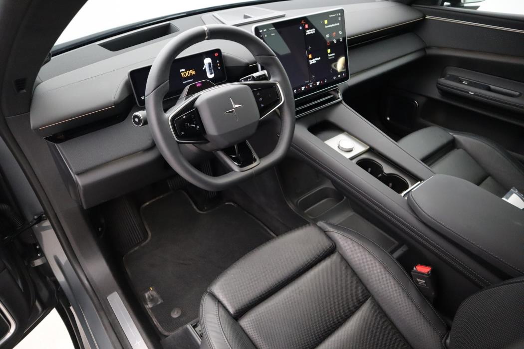 POLESTAR 4 2025