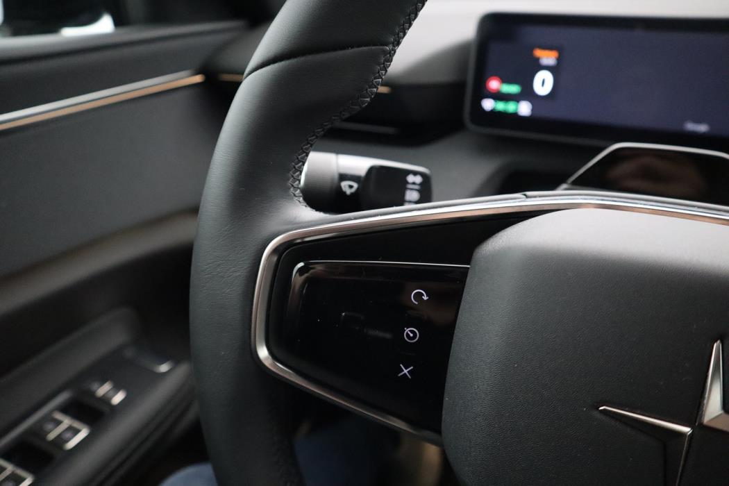 POLESTAR 4 2025