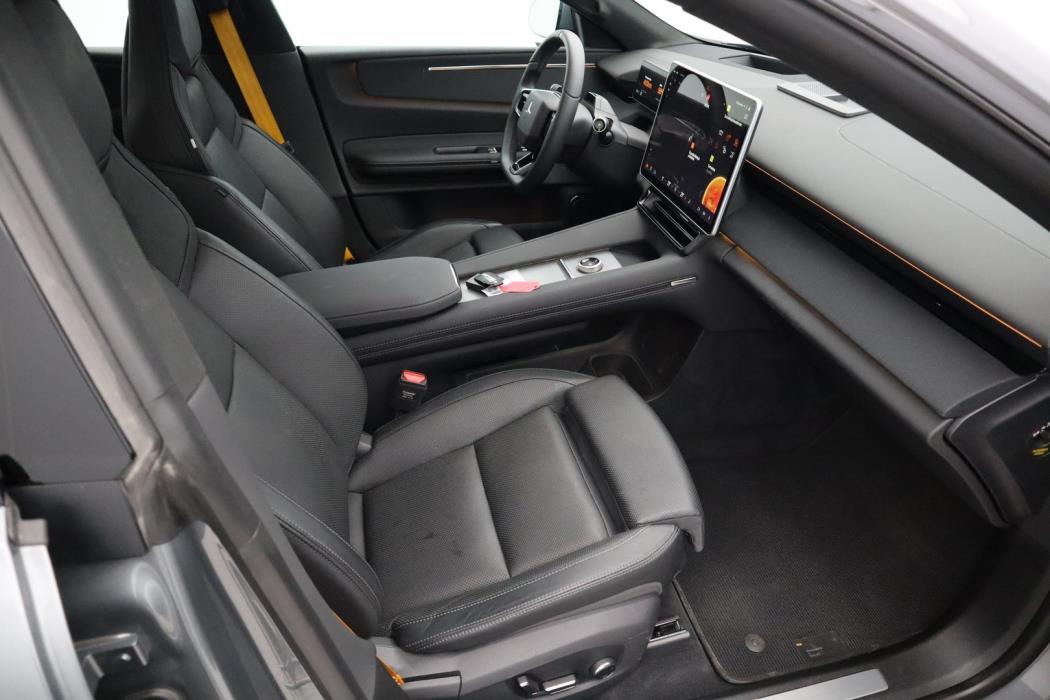 POLESTAR 4 2025