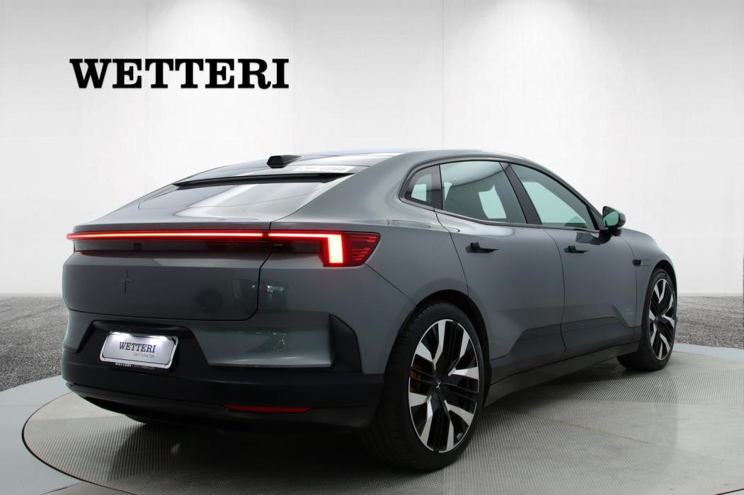 POLESTAR 4 2025