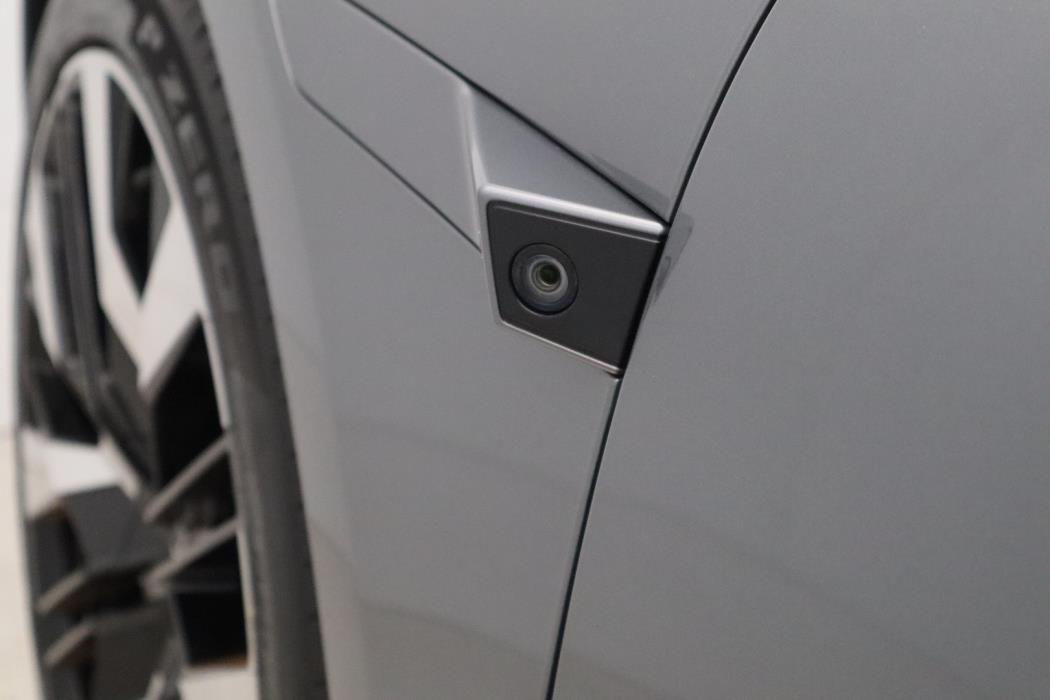 POLESTAR 4 2025