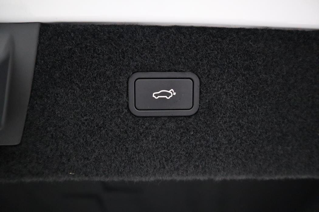 POLESTAR 4 2025