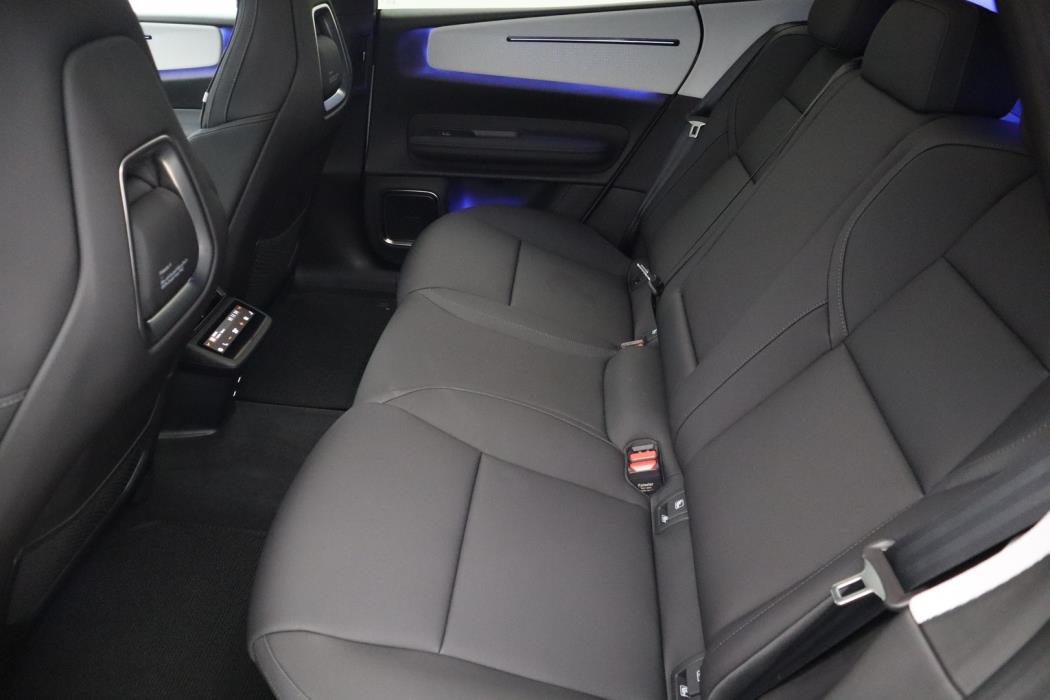 POLESTAR 4 2025