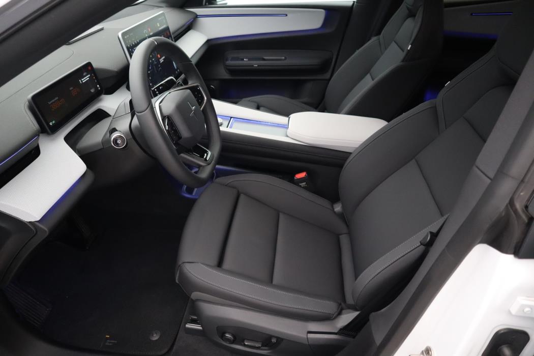 POLESTAR 4 2025