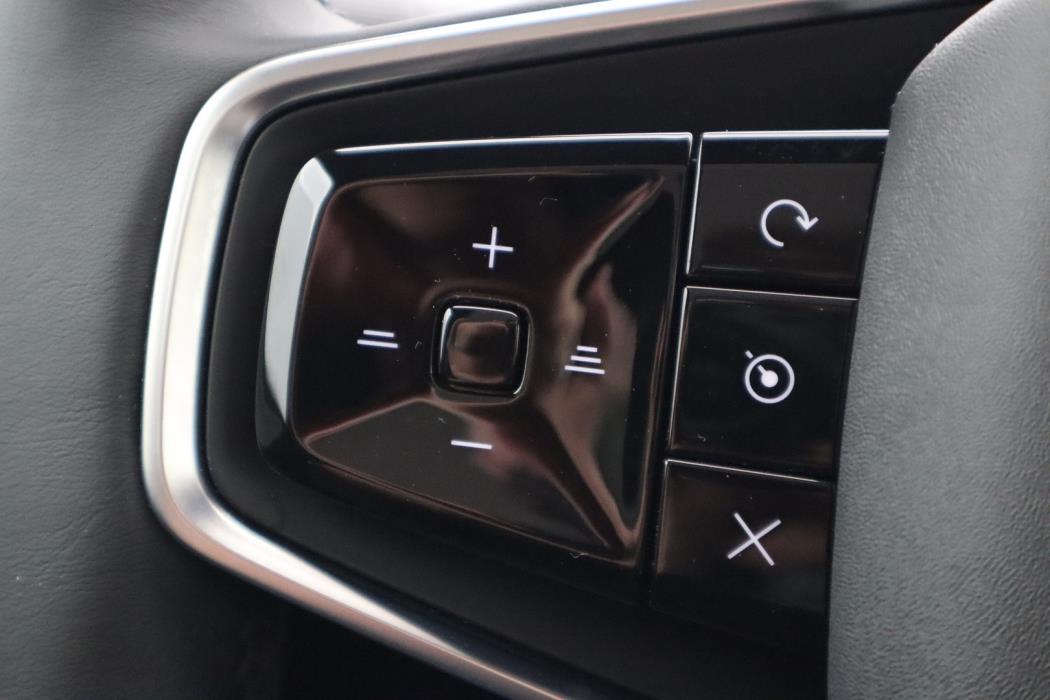 POLESTAR 4 2025