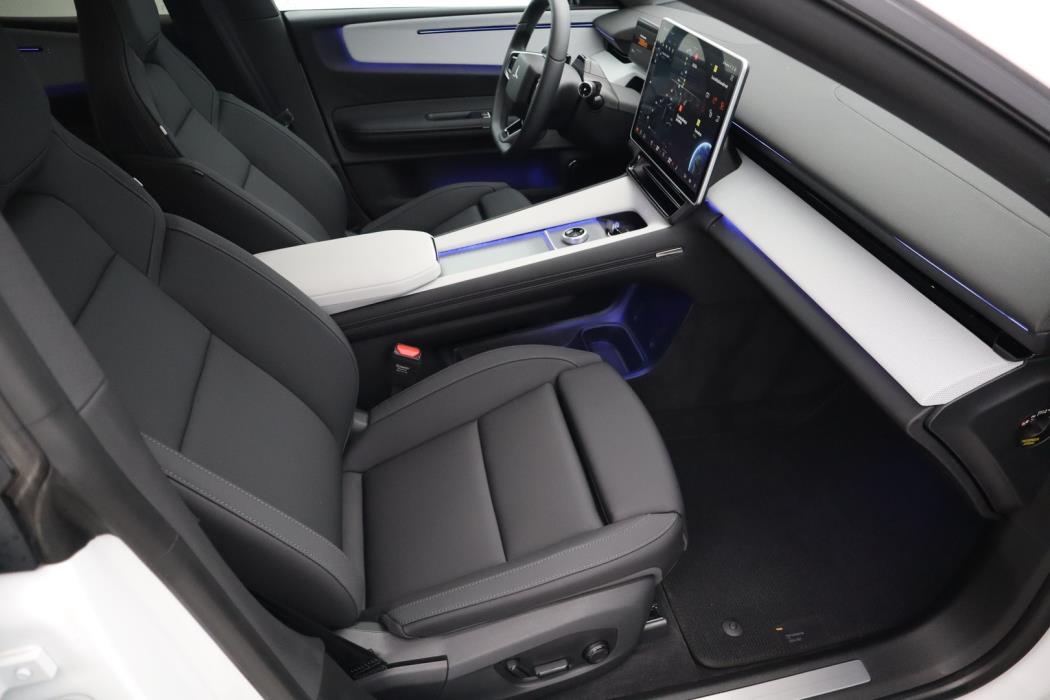 POLESTAR 4 2025
