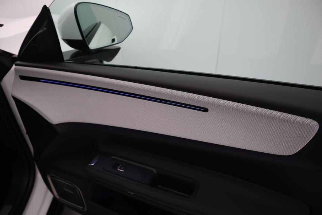 POLESTAR 4 2025