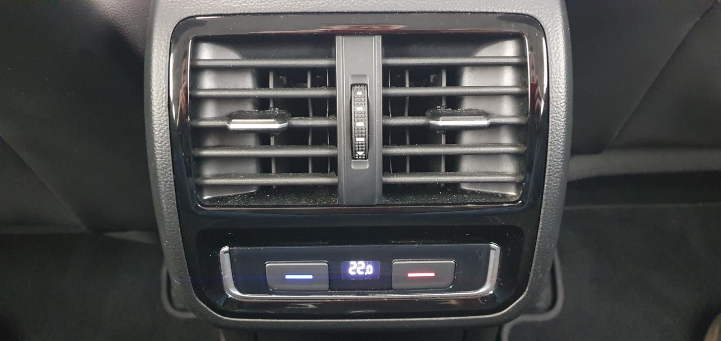 VOLKSWAGEN Passat 2021