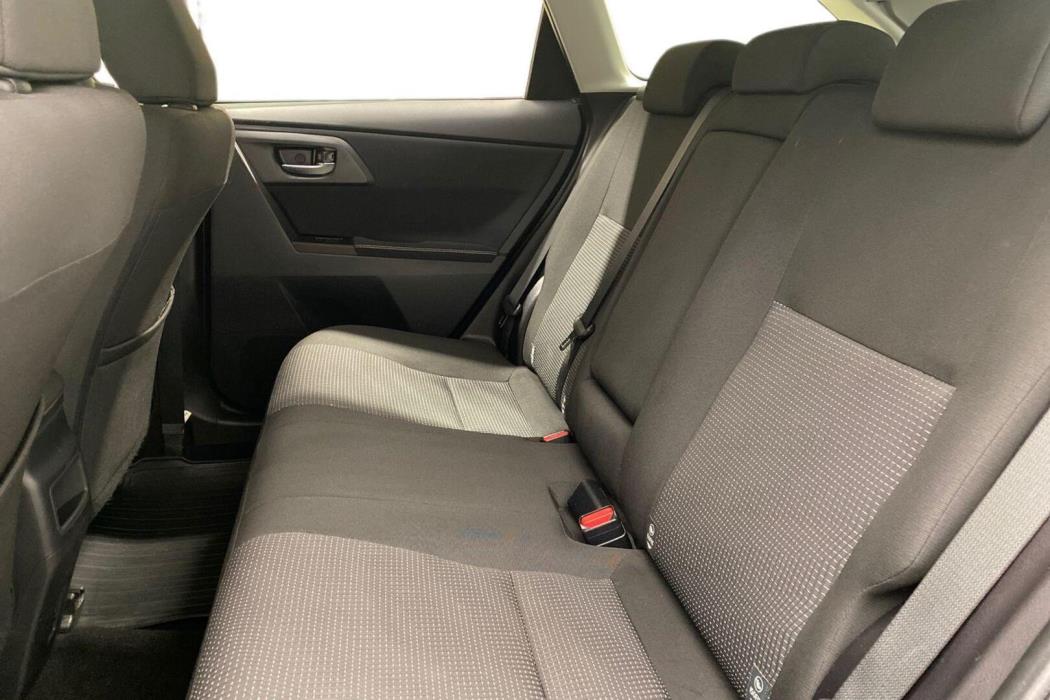 TOYOTA Auris 2013