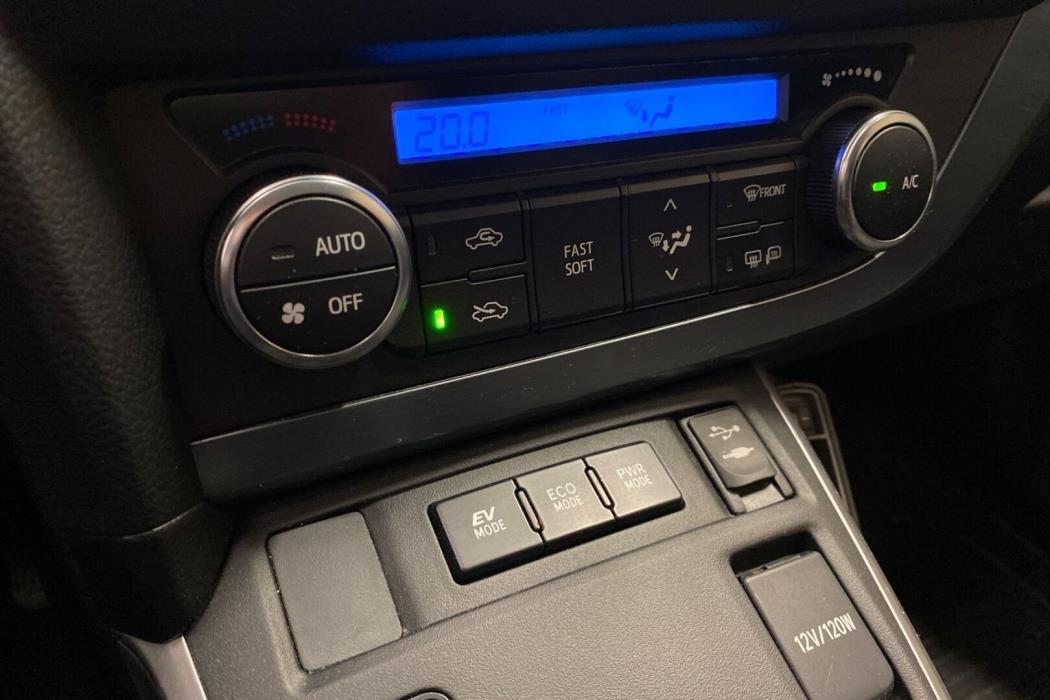 TOYOTA Auris 2013