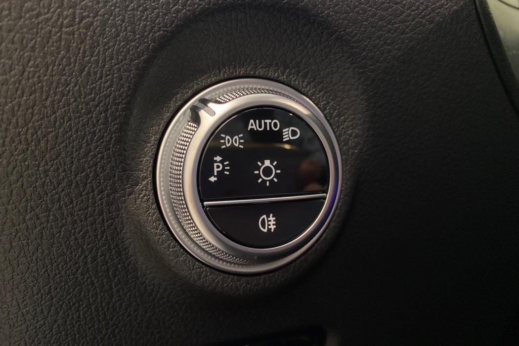 MERCEDES-BENZ C 2025