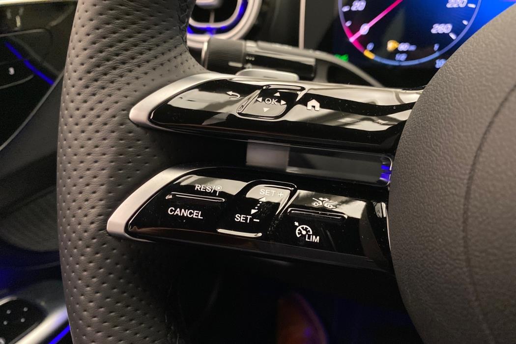 MERCEDES-BENZ C 2025