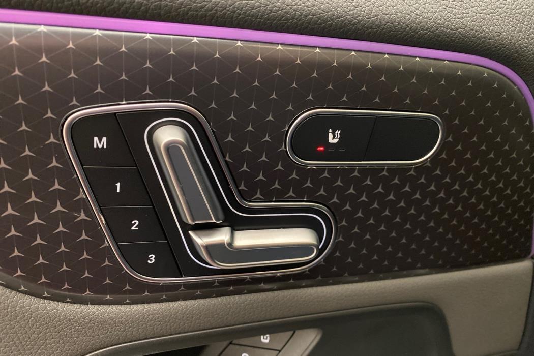 MERCEDES-BENZ EQA 2025