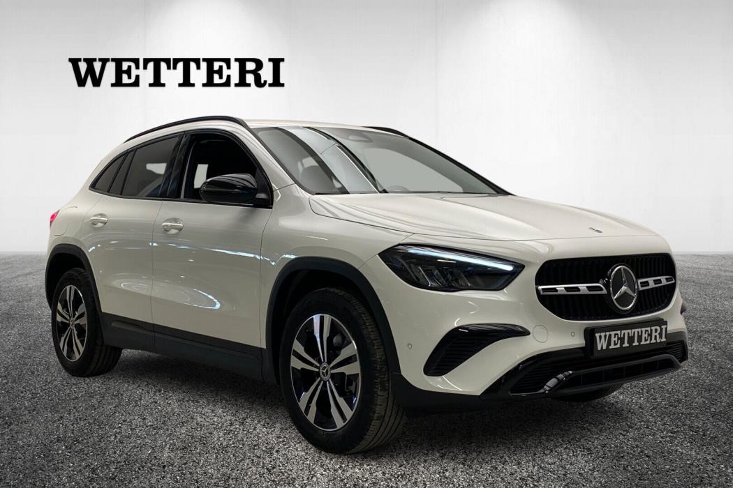 MERCEDES-BENZ GLA 2024