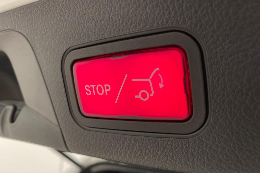 MERCEDES-BENZ GLA 2024