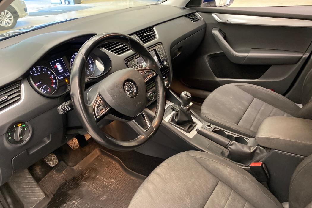 SKODA Octavia 2016