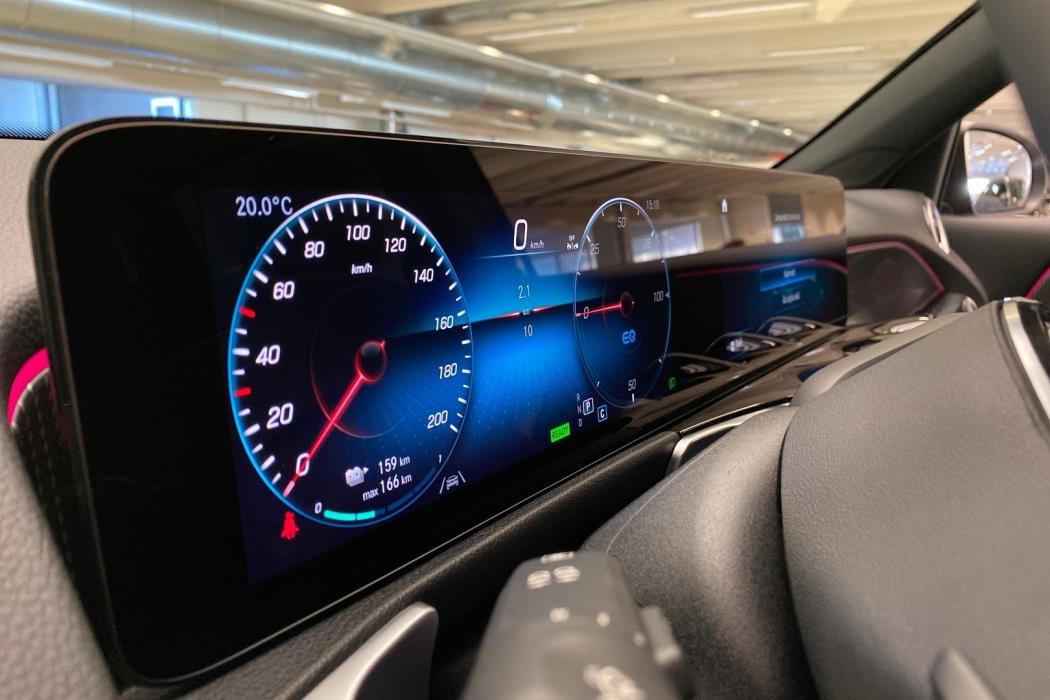 MERCEDES-BENZ EQB 2024