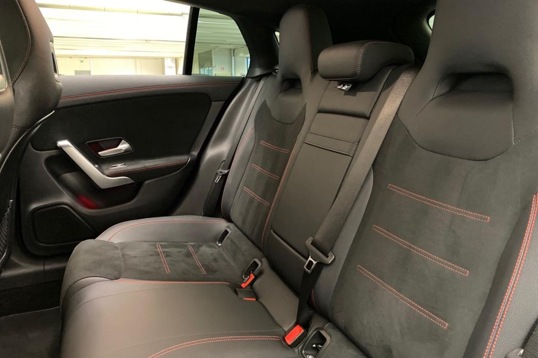 MERCEDES-BENZ CLA 2024