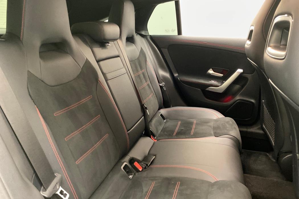 MERCEDES-BENZ CLA 2024