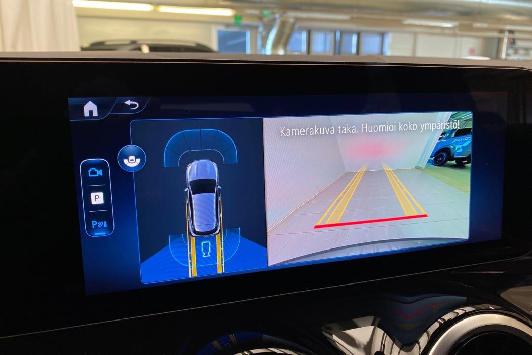 MERCEDES-BENZ GLA 2025