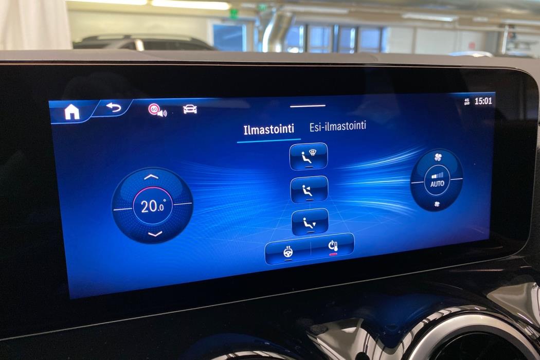 MERCEDES-BENZ GLA 2025