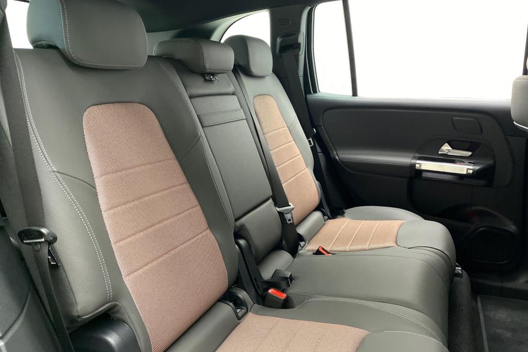 MERCEDES-BENZ EQB 2024