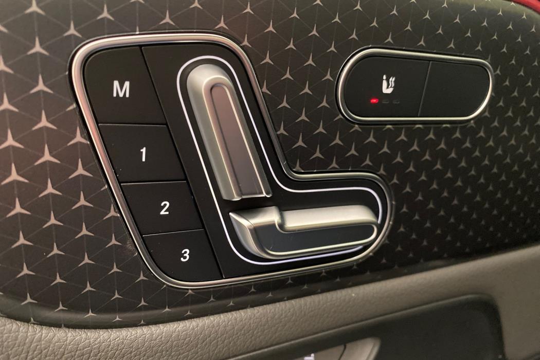 MERCEDES-BENZ EQB 2024