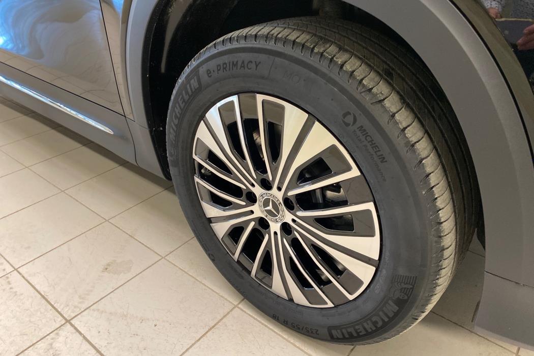 MERCEDES-BENZ EQB 2024