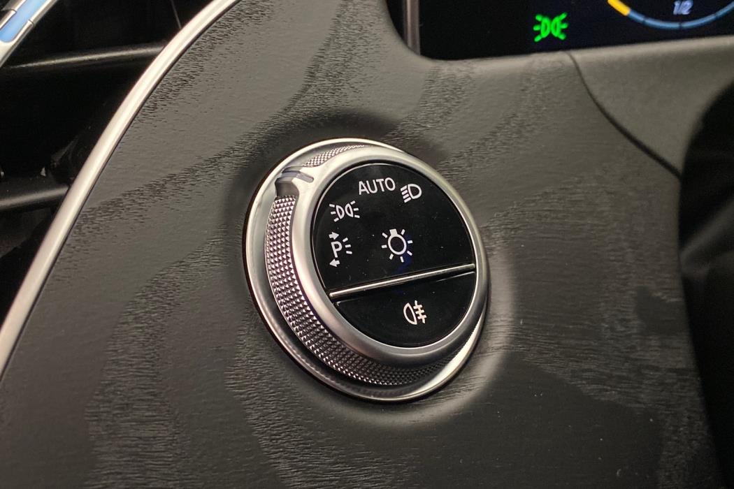 MERCEDES-BENZ E 2026