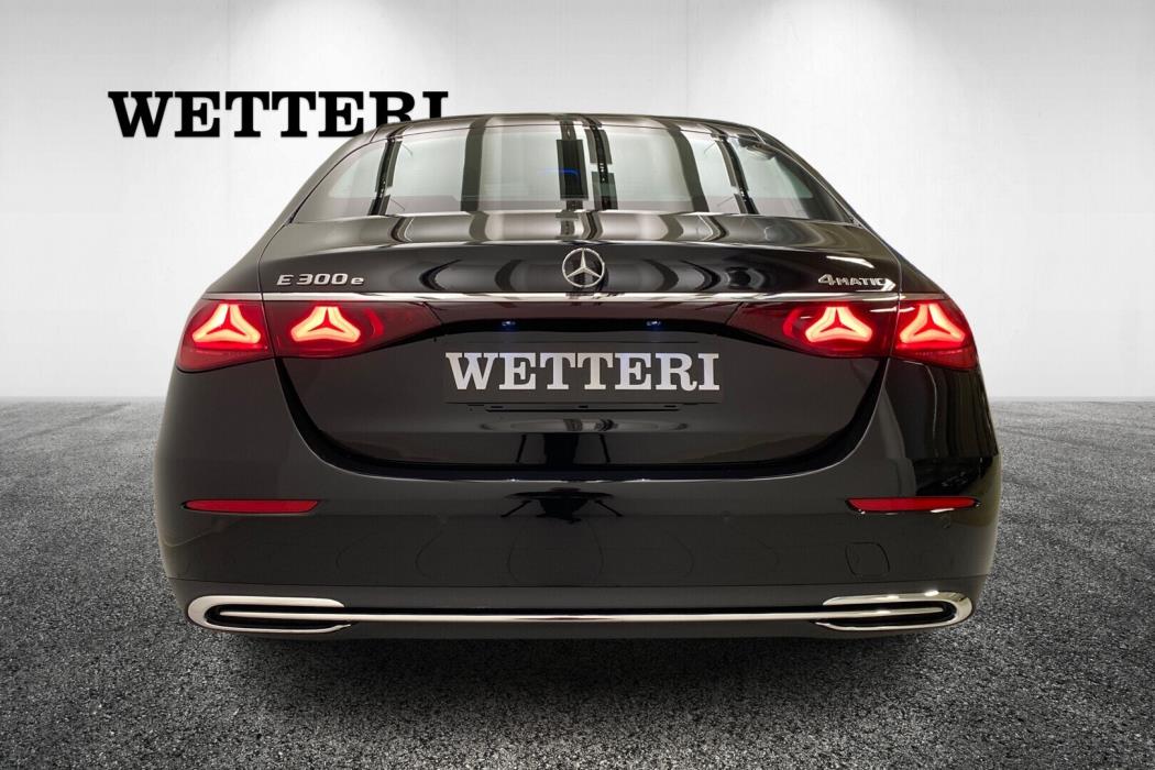 MERCEDES-BENZ E 2026