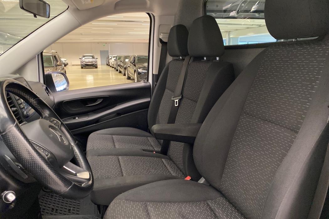 MERCEDES-BENZ Vito 2023