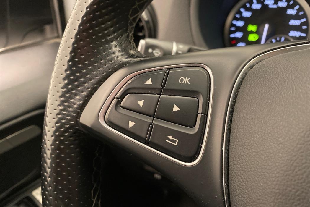 MERCEDES-BENZ Vito 2023