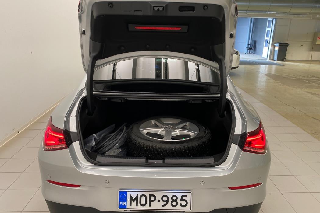 MERCEDES-BENZ CLA 2022