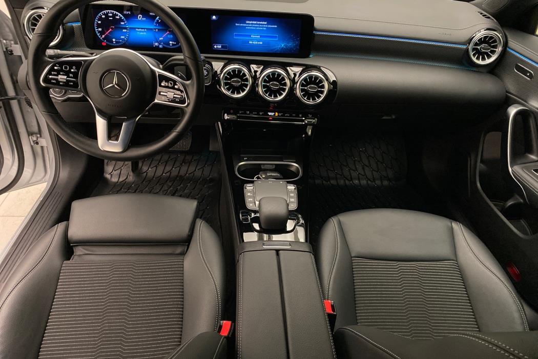 MERCEDES-BENZ CLA 2022