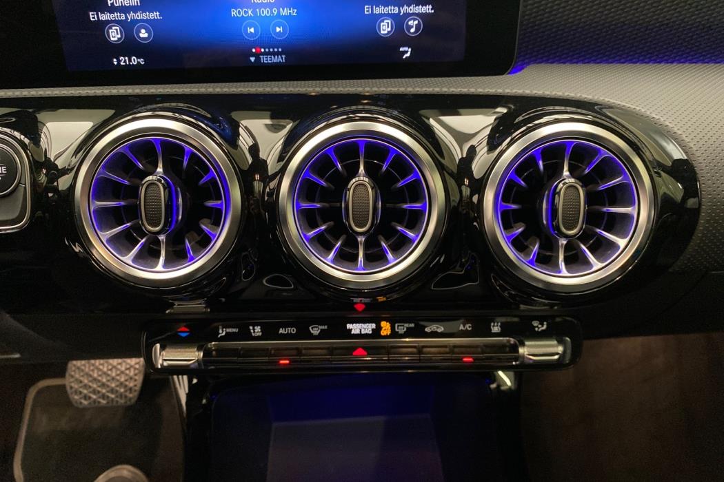 MERCEDES-BENZ CLA 2022