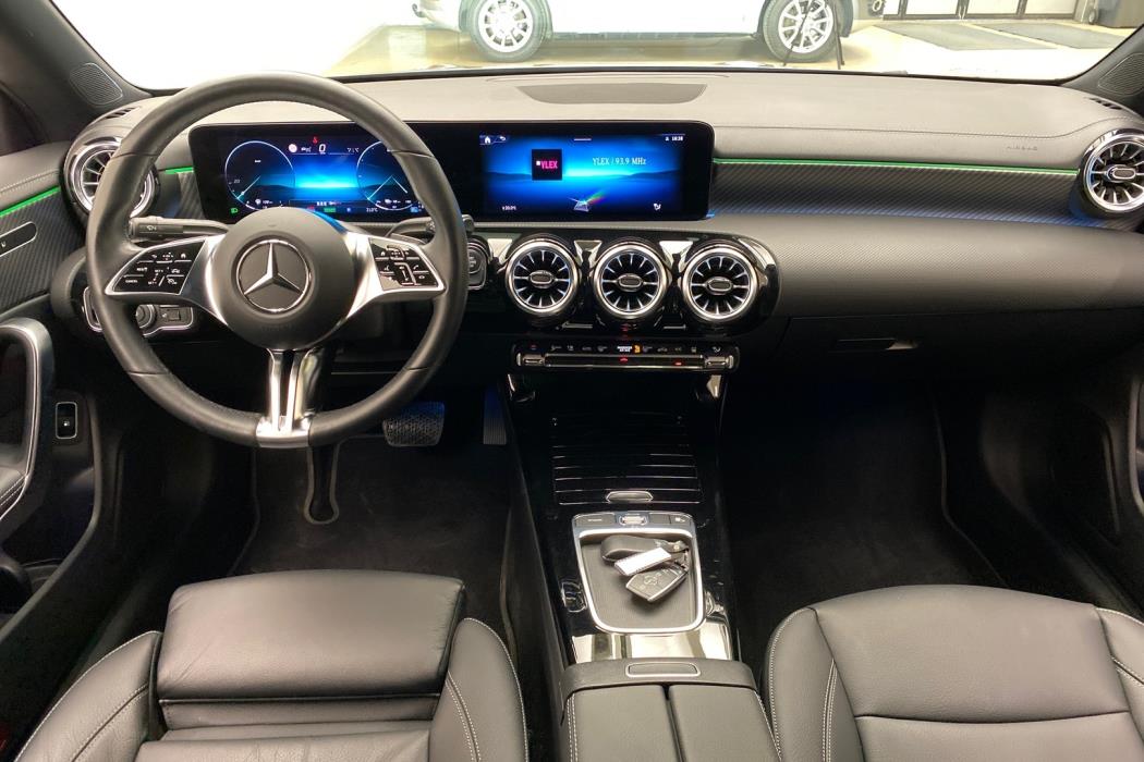 MERCEDES-BENZ CLA 2023