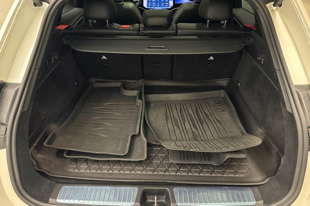 MERCEDES-BENZ EQE SUV 2023