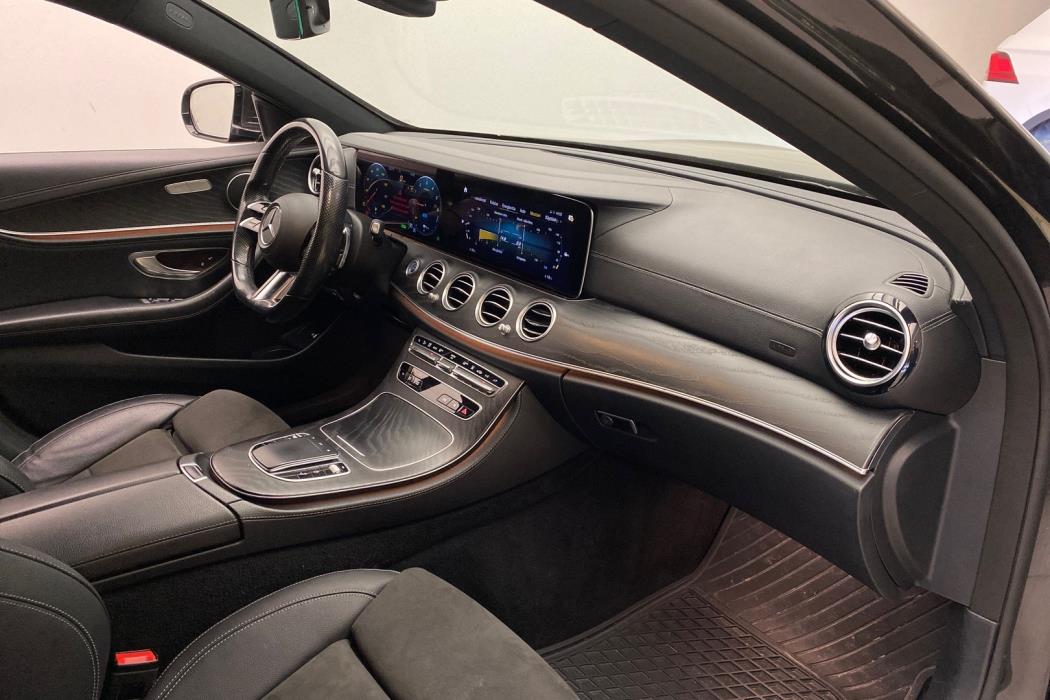 MERCEDES-BENZ E 2021