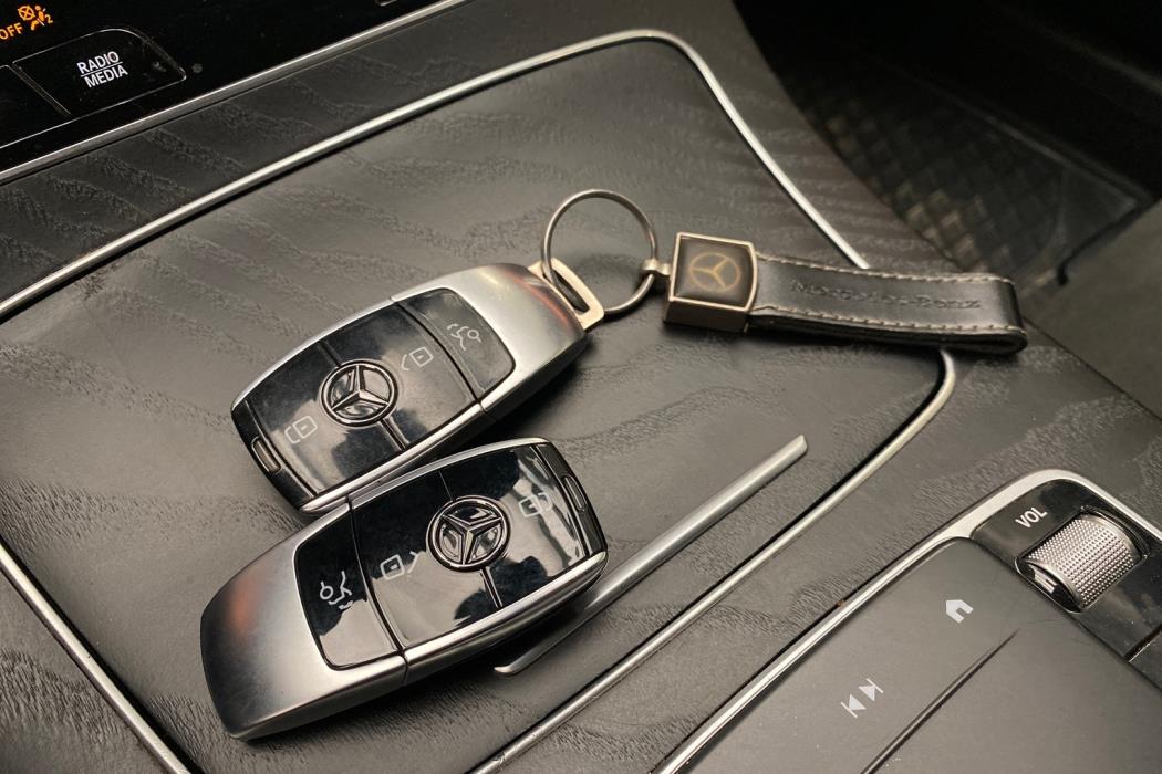 MERCEDES-BENZ E 2021