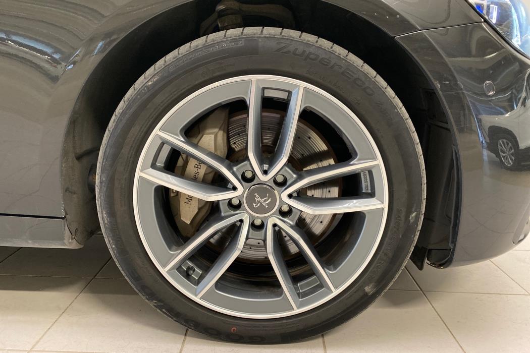 MERCEDES-BENZ E 2021
