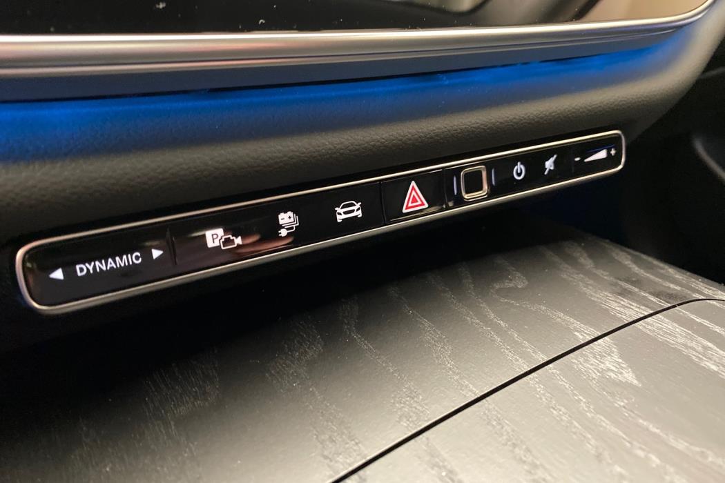 MERCEDES-BENZ E 2025