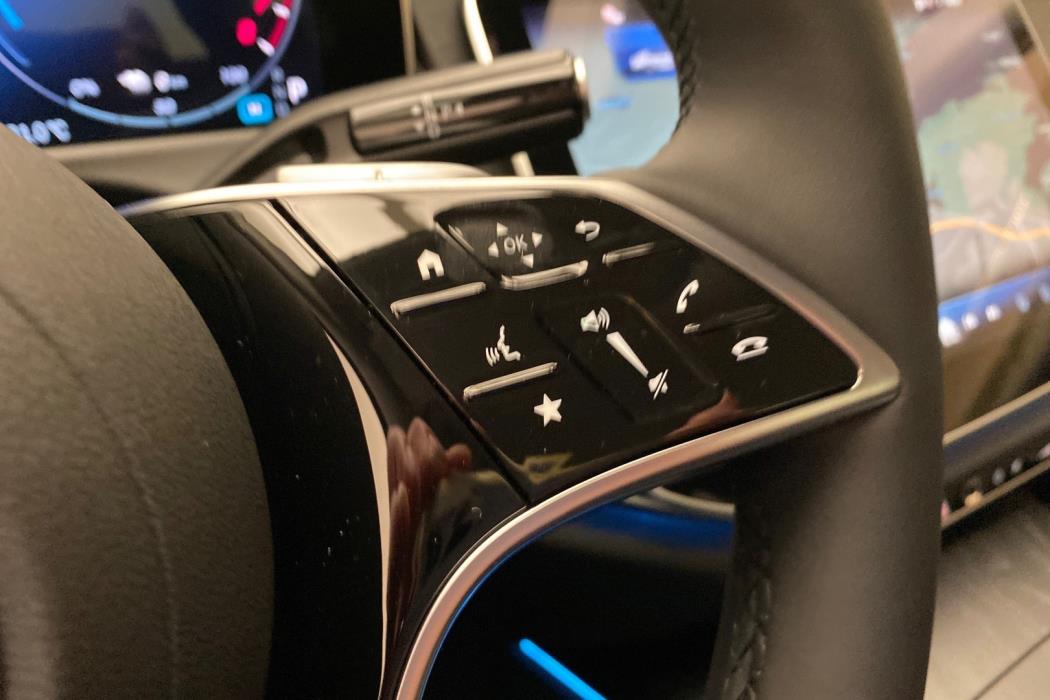 MERCEDES-BENZ E 2025