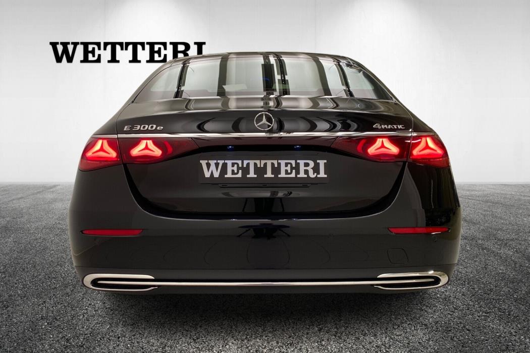 MERCEDES-BENZ E 2025