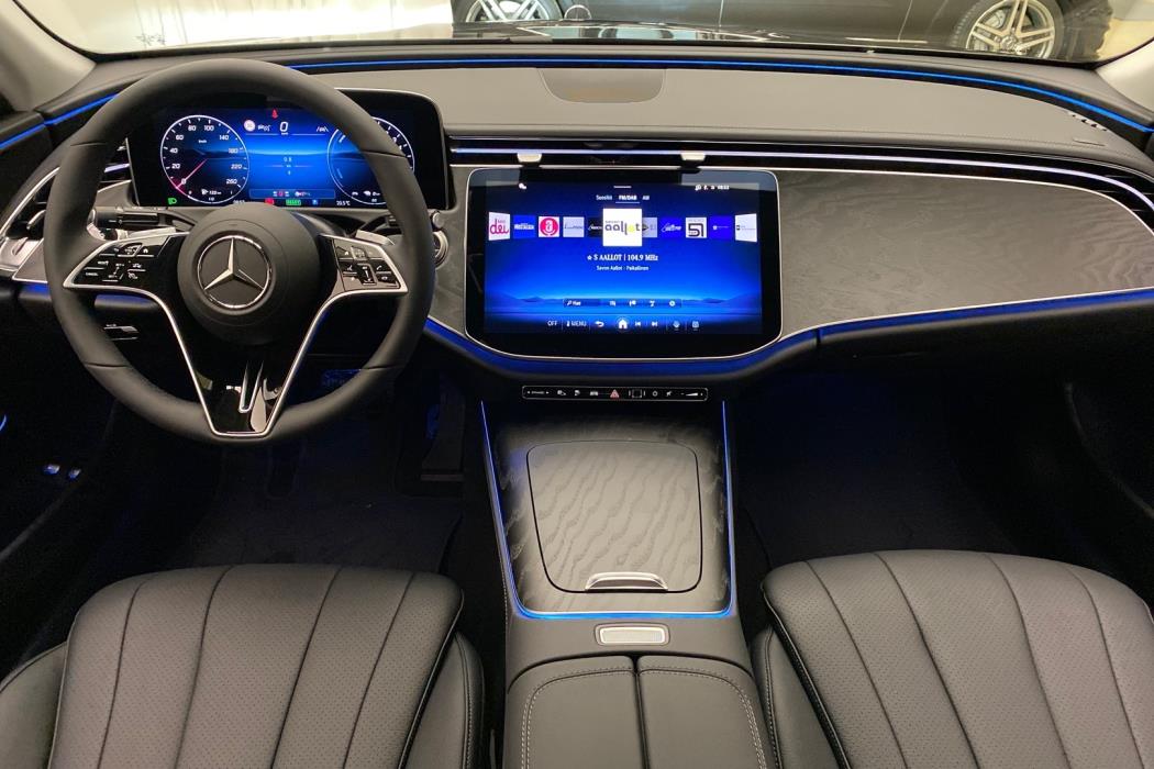 MERCEDES-BENZ E 2025