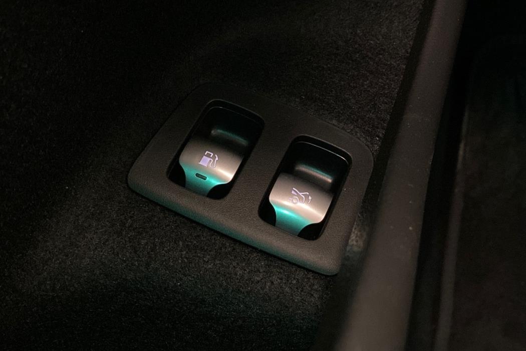 MERCEDES-BENZ E 2026