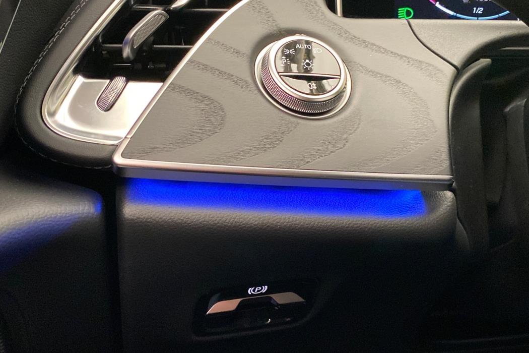 MERCEDES-BENZ E 2026