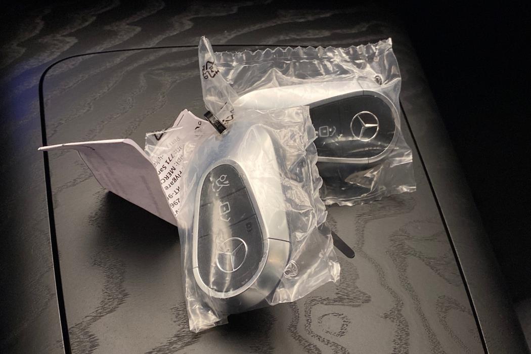 MERCEDES-BENZ E 2026