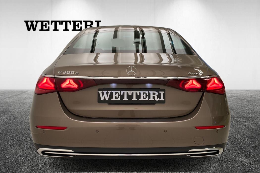 MERCEDES-BENZ E 2026